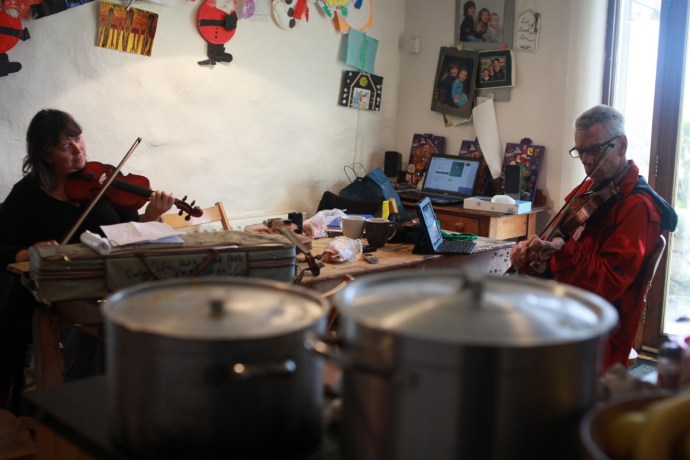 Maurice Lennon, Bridge Barker.  Kitchen Session